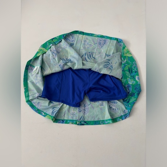 Lilly Pulitzer SILVANA SKORT BOTANICAL GREEN
IN A FLUTTER Pocket S Small - Picture 8 of 10